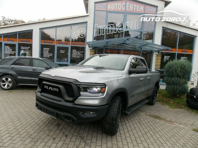 Dodge RAM 1500 5.7 V8 4WD, 295kW, A, 5d.