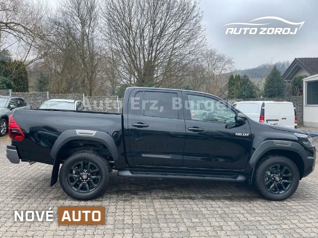 Toyota Hilux DoubleCab Invincible 2.8 D-4D 4WD, 150kW, A6, 5d.