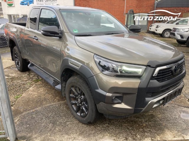 Toyota Hilux ExtraCab Invincible 2.8 D-4D 4WD, 150kW, A6, 5d.