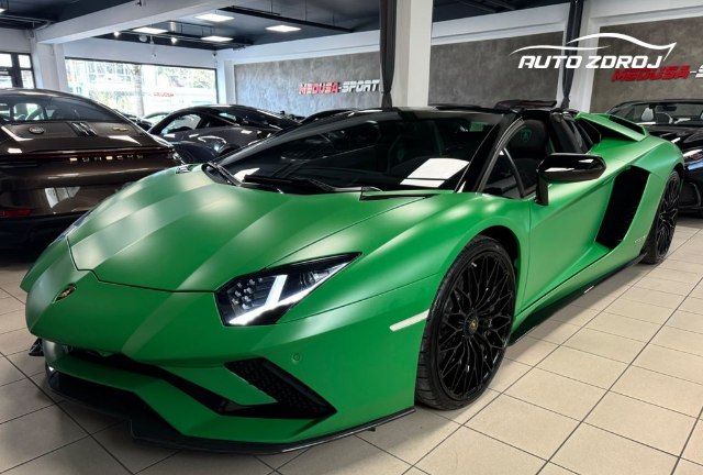 Lamborghini Aventador Roadster S LP740 - 4, 544kW, A7, 2d.