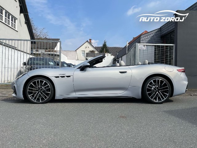 Maserati GranCabrio Trofeo V6, 404kW, A, 2d.