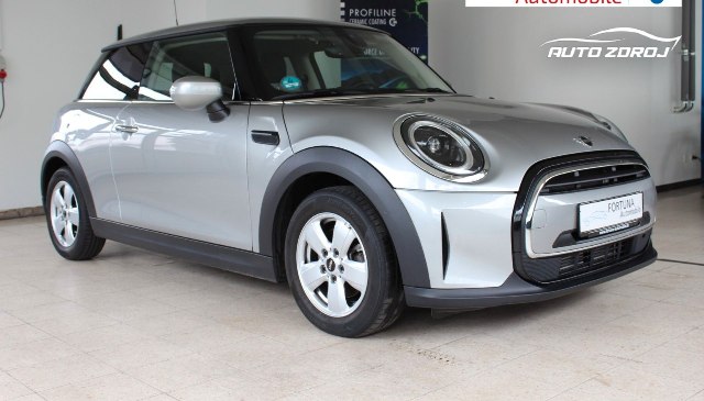 Mini Cooper Essential 1.5, 100kW, A, 2d.