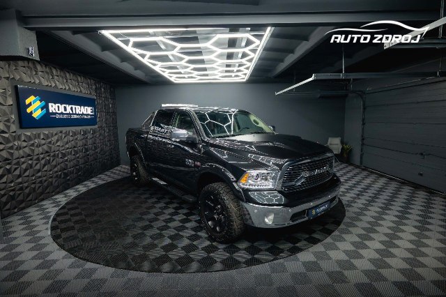 Dodge RAM 5.7 HEMI V8 4x4, 295kW, A, 5d.