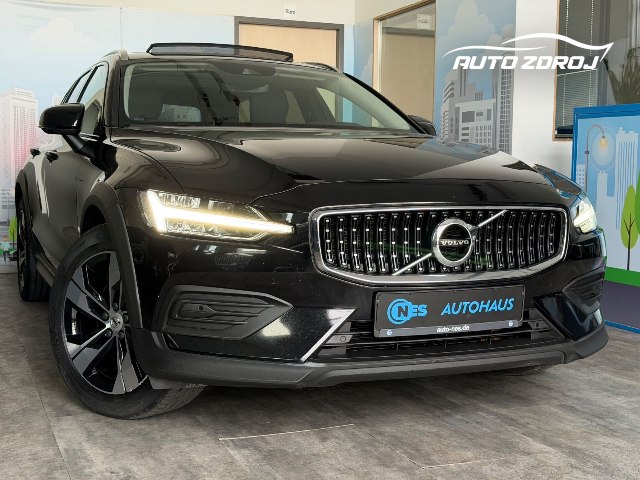 Volvo V60 Cross Country B4 D AWD, 145kW, A8, 5d.
