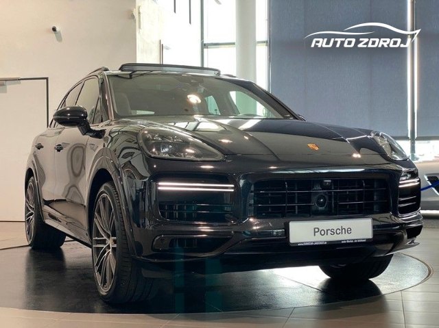 Porsche Cayenne Turbo Tiptronic, 404kW, A8, 5d.