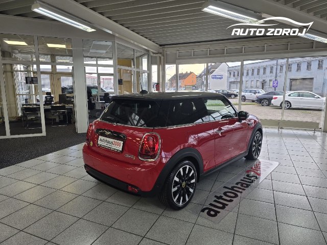 Mini Cooper SE EV, 135kW, A, 2d.
