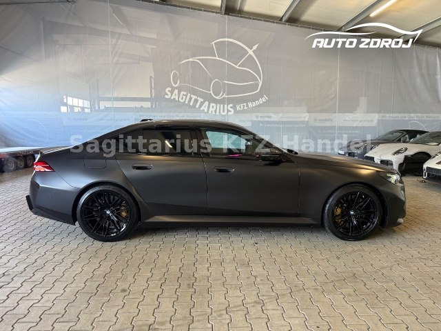 BMW M5 V8 PHEV xDrive, 535kW, A8, 5d.