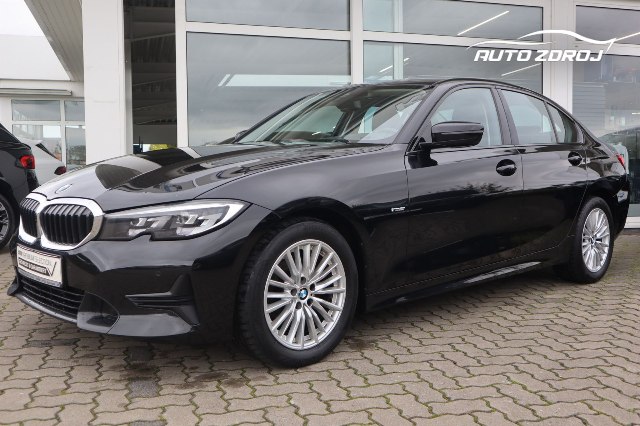 BMW rad 3 Sport Line 320d, 140kW, A8, 4d.