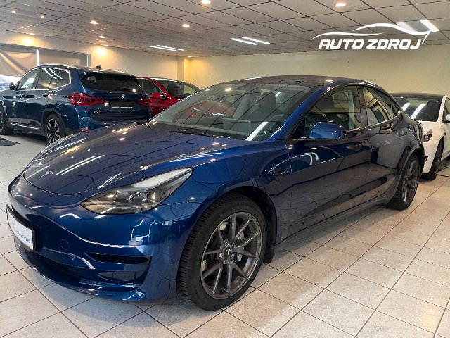 Tesla Model 3 BEV RWD, 208kW, A, 5d.