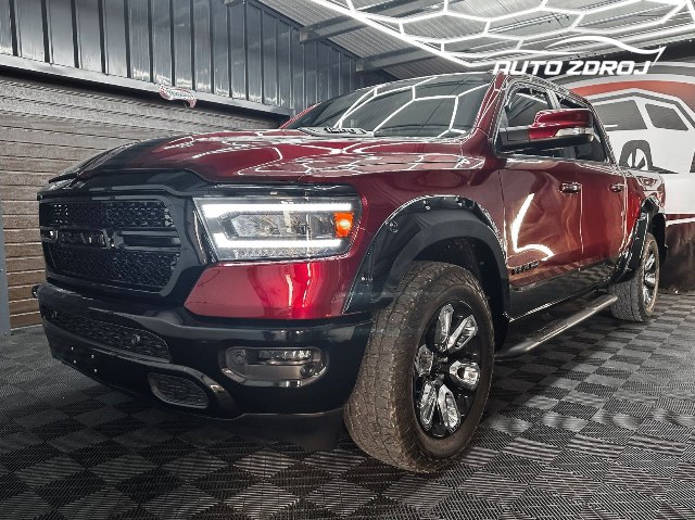 Dodge RAM 1500 Laramie 5.7 V8 HEMI 4WD, 295kW, A, 5d.