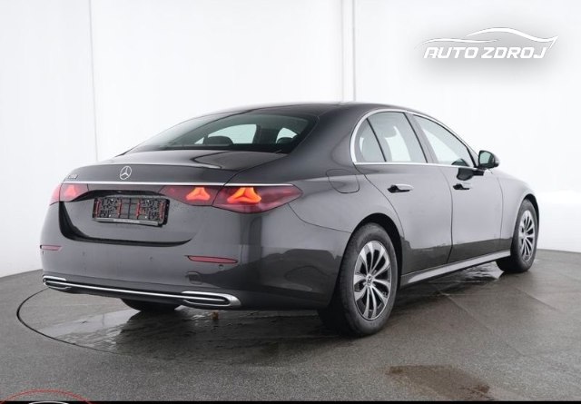 Mercedes-Benz E Avantgarde 200, 150kW, A, 4d.