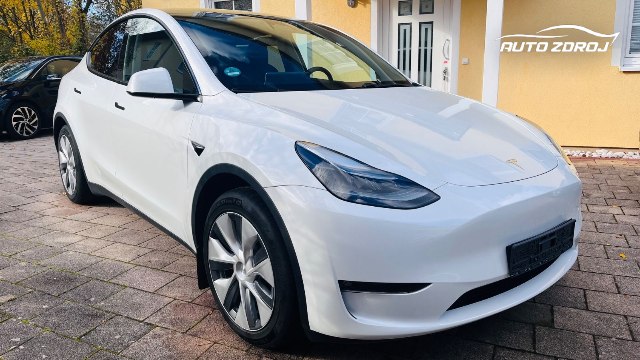 Tesla Model Y Long Range Dual Motor AWD, 378kW, A, 5d.