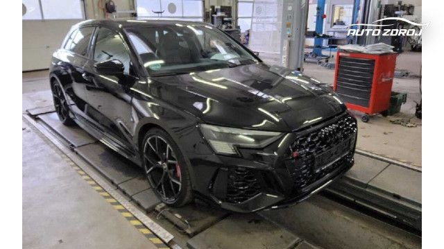 Audi RS3 Sportback 2.5 TFSI quattro S-tronic, 294kW, A7, 5d.