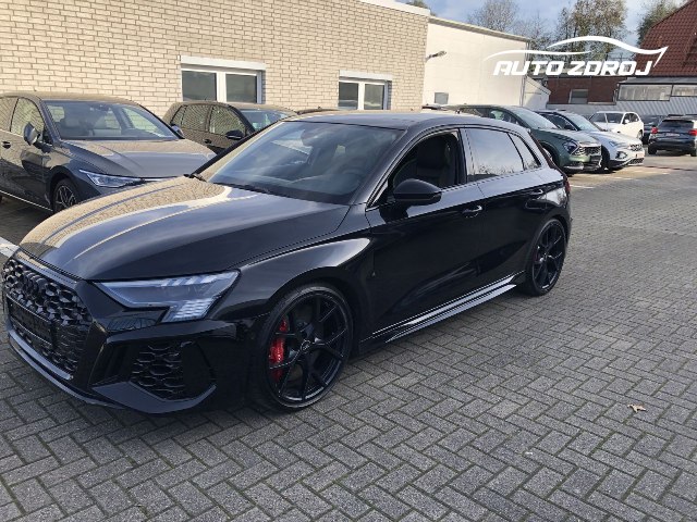 Audi RS3 Sportback 2.5 TFSI quattro S-tronic, 294kW, A7, 5d.