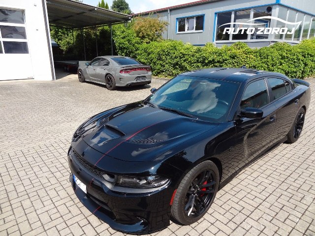 Dodge Charger Hellcat 6.2 V8, 527kW, A8, 5d.