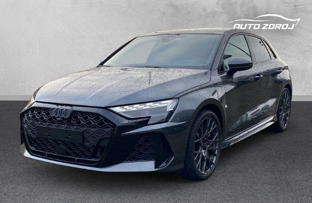 Audi RS3 Sportback 2.5 TFSI quattro S-tronic, 294kW, A7, 5d.