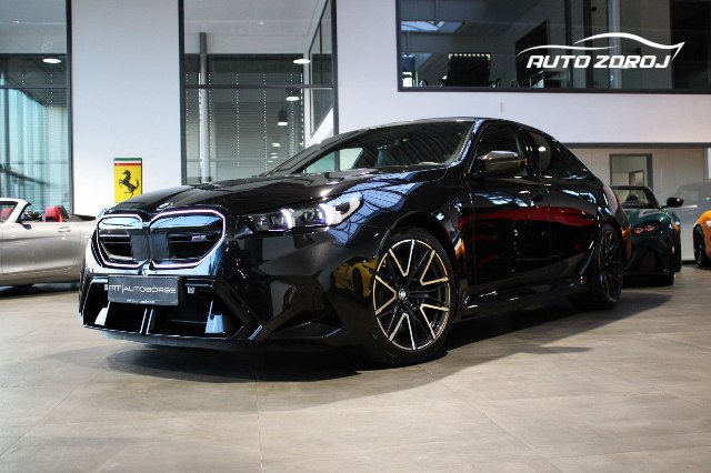 BMW M5 V8 PHEV xDrive, 535kW, A8, 5d.