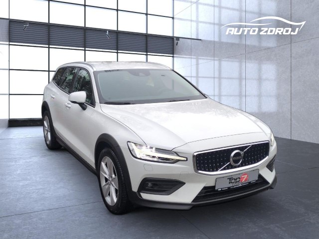 Volvo V60 Cross Country B4 D AWD, 145kW, A8, 5d.