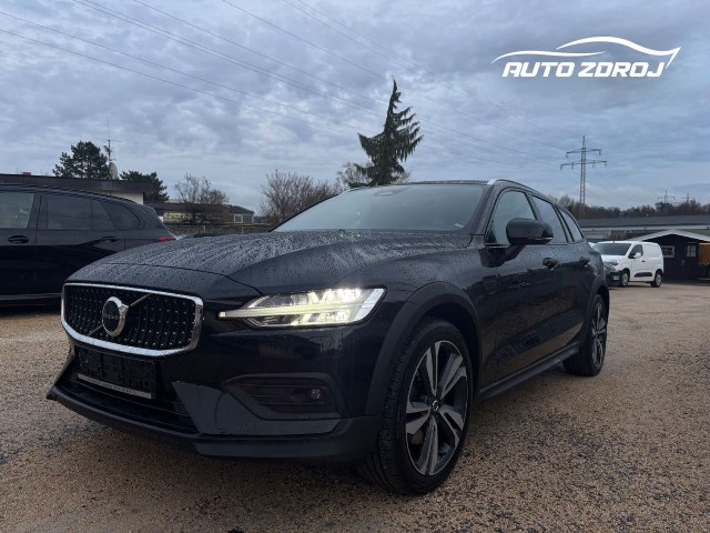 Volvo V60 Cross Country B4 D AWD, 145kW, A8, 5d.