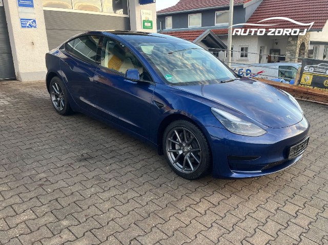 Tesla Model 3 Standard Range BEV RWD, 239kW, A, 5d.