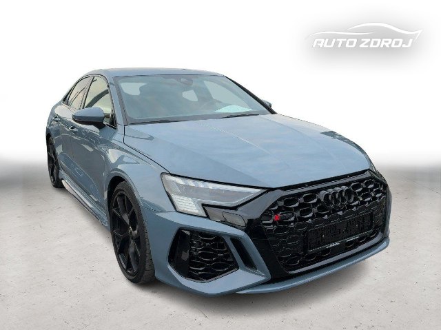 Audi RS3 2.5 TFSI quattro S-tronic, 294kW, A7, 5d.