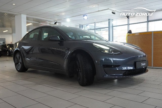 Tesla Model 3 Standard Range BEV RWD, 239kW, A, 5d.