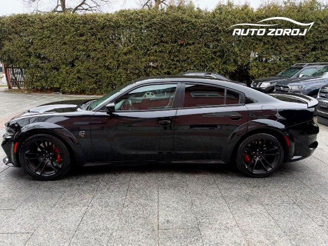 Dodge Charger Hellcat 6.2 V8, 527kW, A8, 5d.