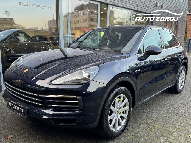 Porsche Cayenne 3.0 V6 E-Hybrid Tiptronic, 340kW, A8, 5d.