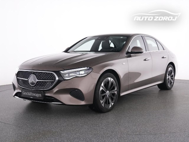 Mercedes-Benz E Avantgarde 300 e 4Matic, 150kW, A, 4d.