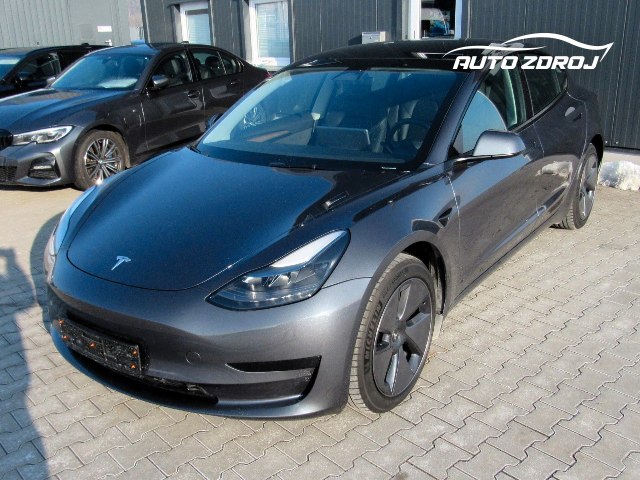 Tesla Model 3 BEV RWD, 208kW, A, 5d.