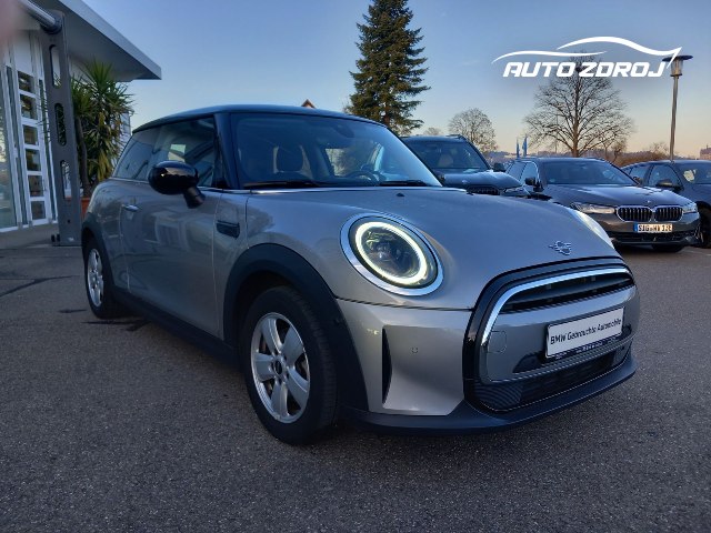 Mini Cooper Essential 1.5, 100kW, A, 2d.
