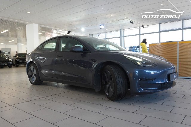Tesla Model 3 Long Range Dual Motor AWD, 366kW, A, 5d.
