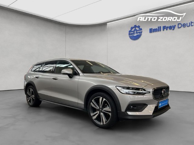 Volvo V60 Cross Country B4 D AWD, 145kW, A8, 5d.