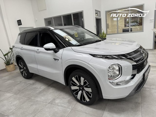 Mitsubishi Outlander PHEV 4WD, 225kW, A, 5d.