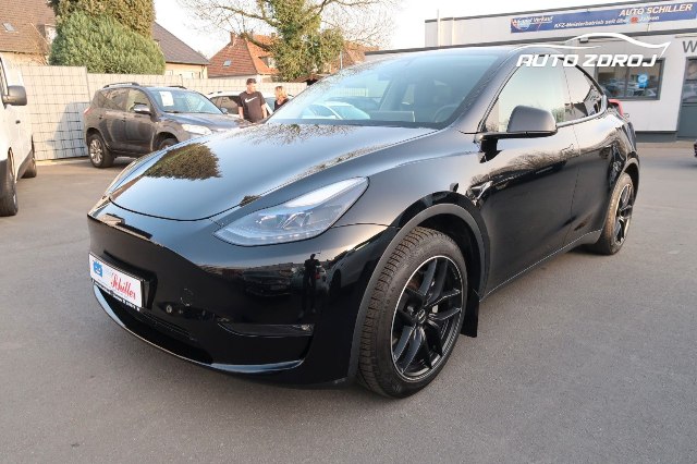 Tesla Model Y Long Range Dual Motor AWD, 378kW, A, 5d.