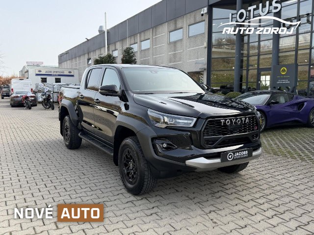 Toyota Hilux DoubleCab 2.8 D-4D 4WD, 150kW, A6, 5d.