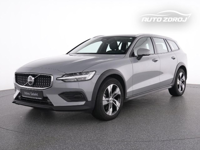 Volvo V60 Cross Country B4 D AWD, 145kW, A8, 5d.