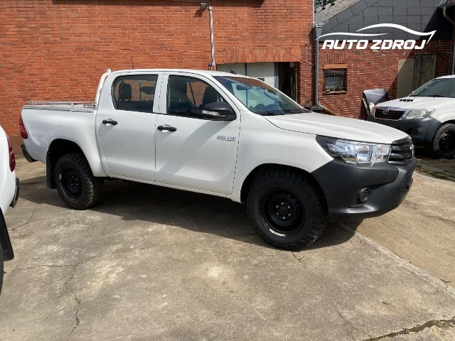 Toyota Hilux DoubleCab 2.4 D-4D 4WD, 110kW, M6, 5d.