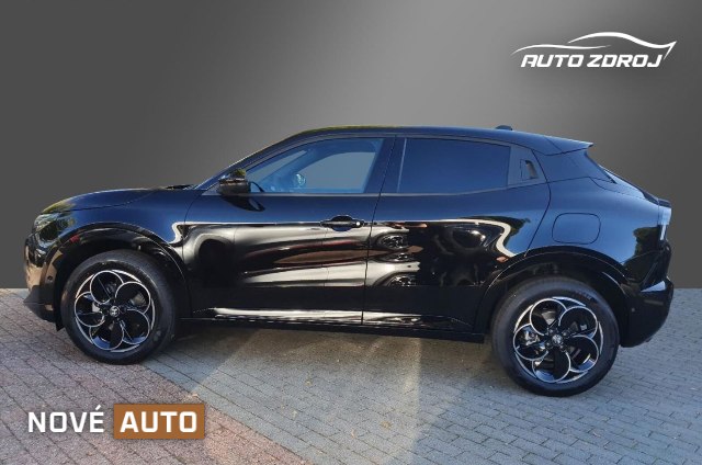 Alfa Romeo Junior 1.2T Hybrid Ibrida Q4, 107kW, A, 5d.