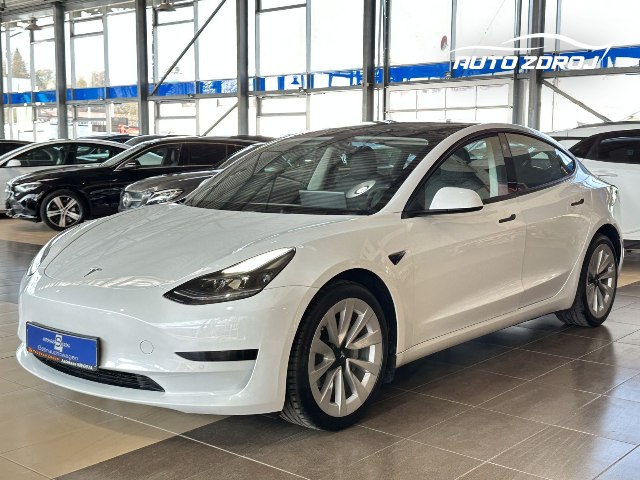Tesla Model 3 BEV RWD, 239kW, A, 5d.
