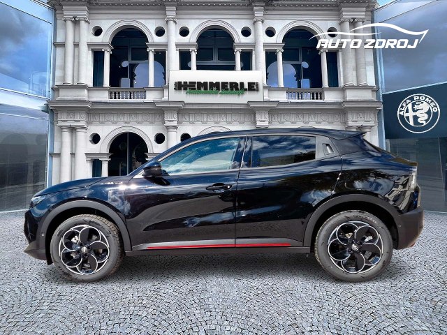 Alfa Romeo Junior 1.2 VGT Ibrida, 100kW, A, 5d.