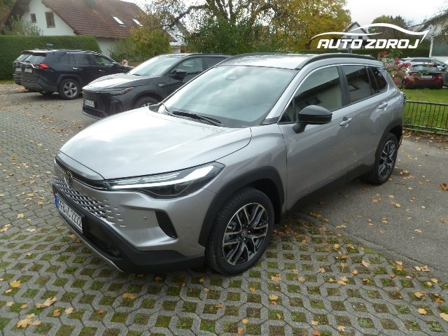Toyota Corolla Cross Team D 2.0 Hybrid FWD, 131kW, A, 5d.