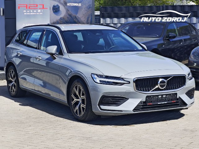Volvo V60 Core B4 D 2WD, 145kW, A8, 5d.