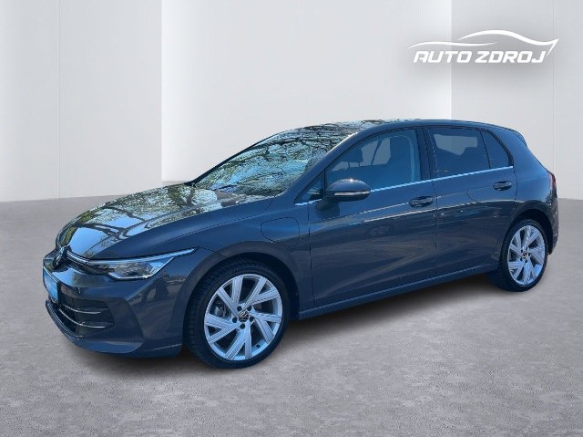 Volkswagen Golf Style 1.5 eHybrid DSG, 150kW, A, 5d.