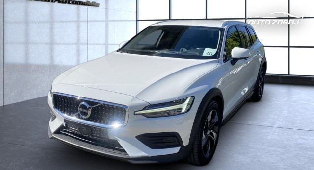 Volvo V60 Cross Country Pro B4 D AWD, 145kW, A8, 5d.