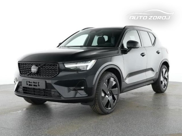 Volvo XC40 Plus B4 B 2WD, 145kW, A8, 5d.