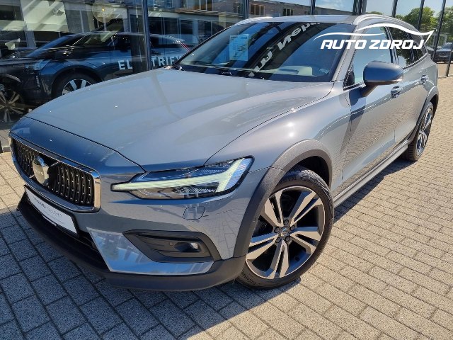 Volvo V60 Cross Country B4 D AWD, 145kW, A8, 5d.