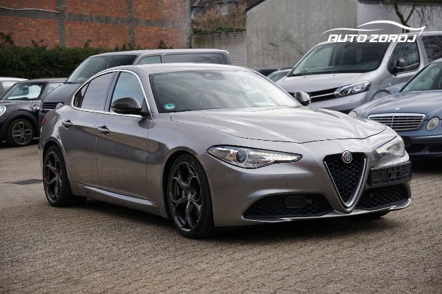 Alfa Romeo Giulia Super 2.0 Turbo 16V, 147kW, A8, 5d.